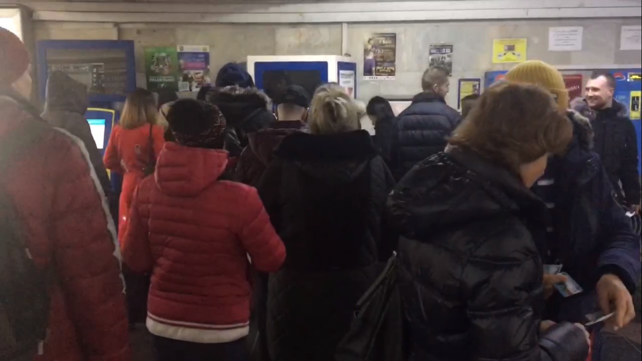 Майже 17 млн грн за добу: харків’яни поповнили картки метро перед підвищенням