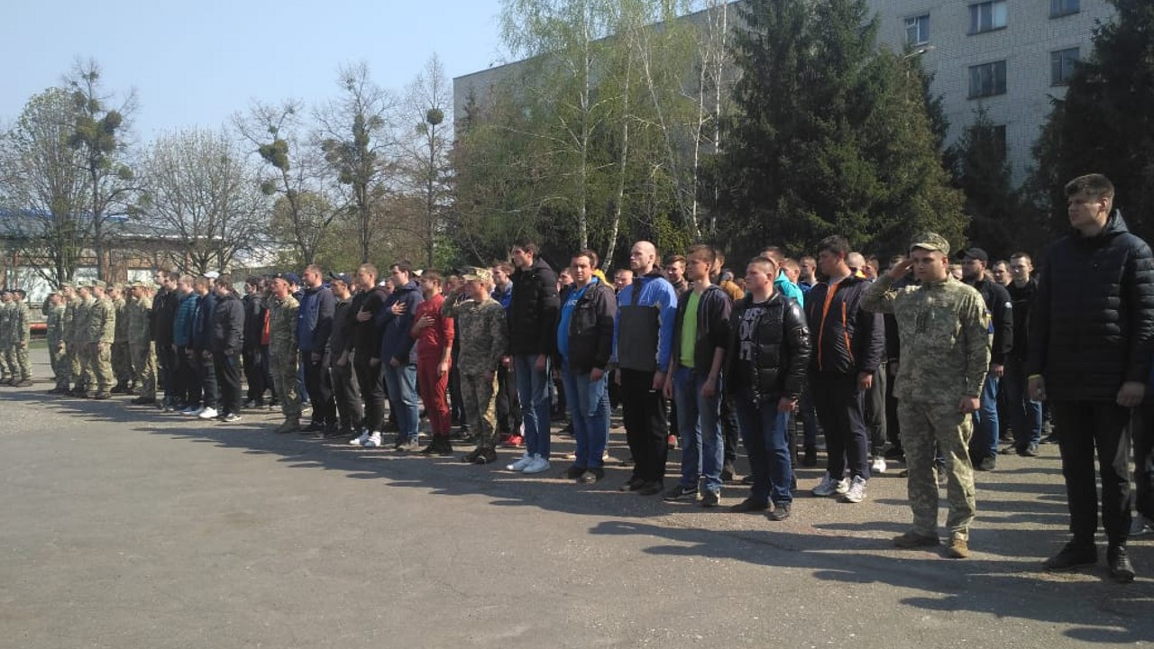 Перші 400 призовників з Харківщини відправились сьогодні на службу