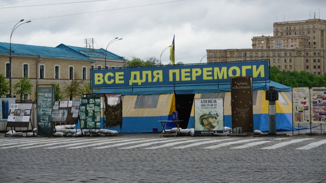 Мерія пропонує перенести намет «Все для перемоги» на майдан Захисників України 
