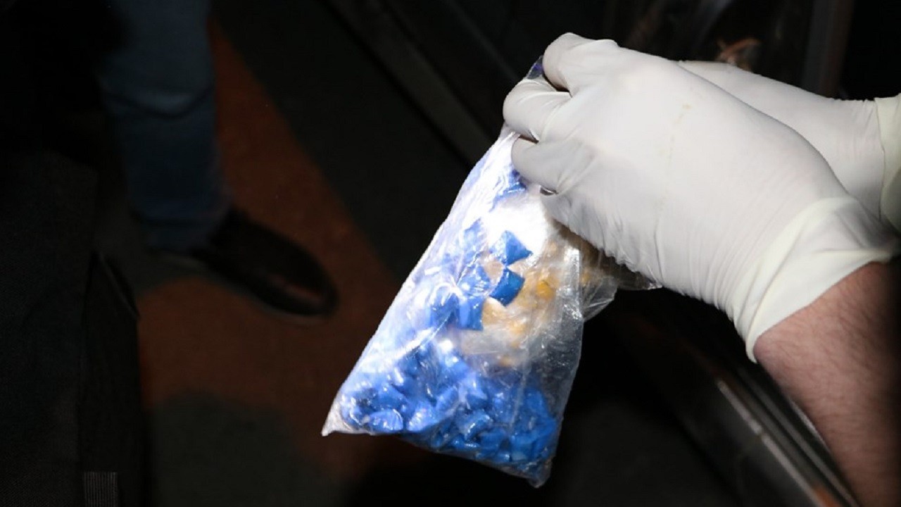 У Харкові викрили поліцейських, яких підозрюють у «кришуванні» наркоторговців.