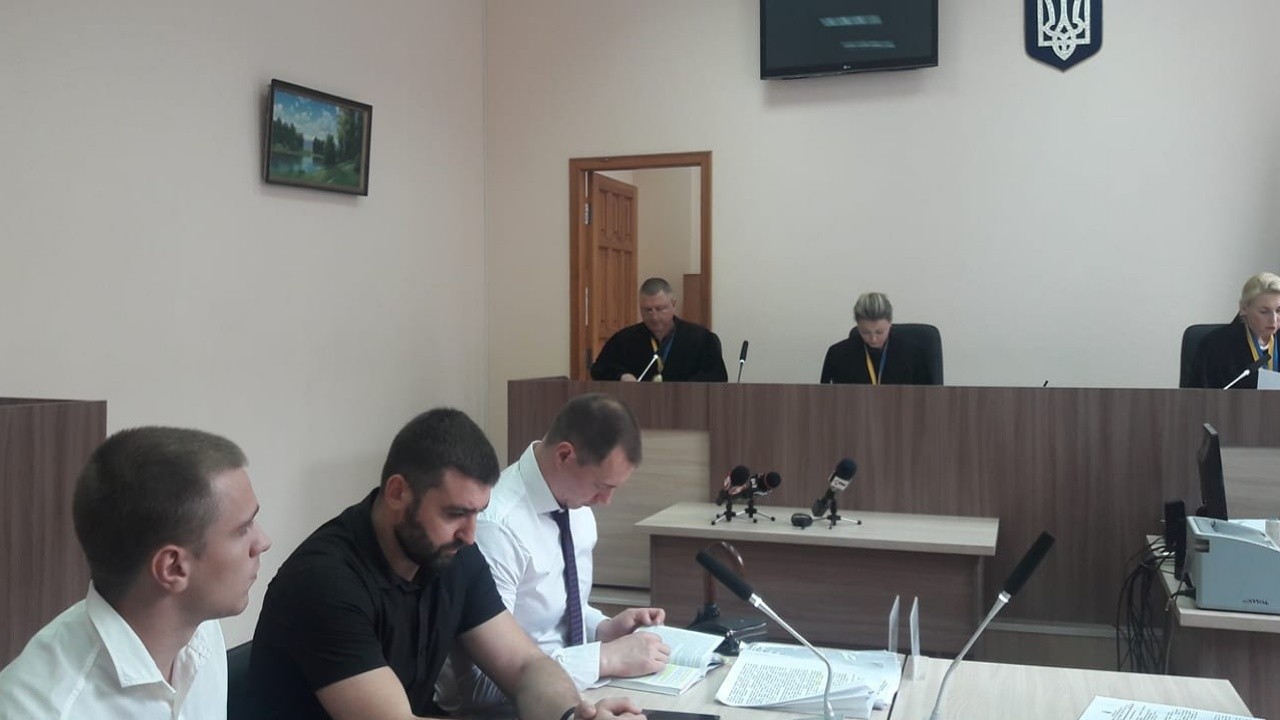 Напад на оператора Вадима Макарюка: суд залишив підозрюваних під домашнім арештом